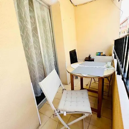 Apartment Lovely 3-bedroom In